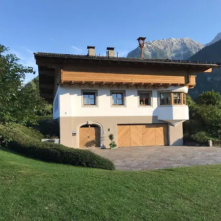 Daire Haus Bergsicht Lofer